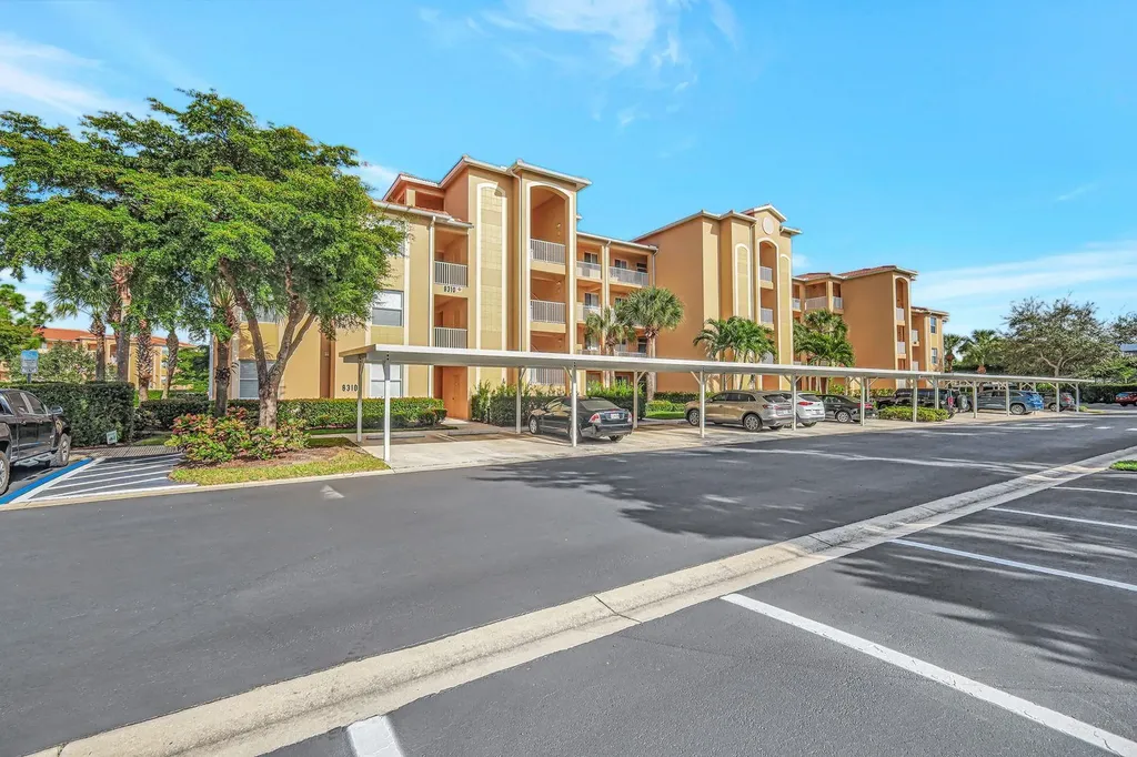 8310 Whiskey Preserve Circle Fort Myers FL 33919
