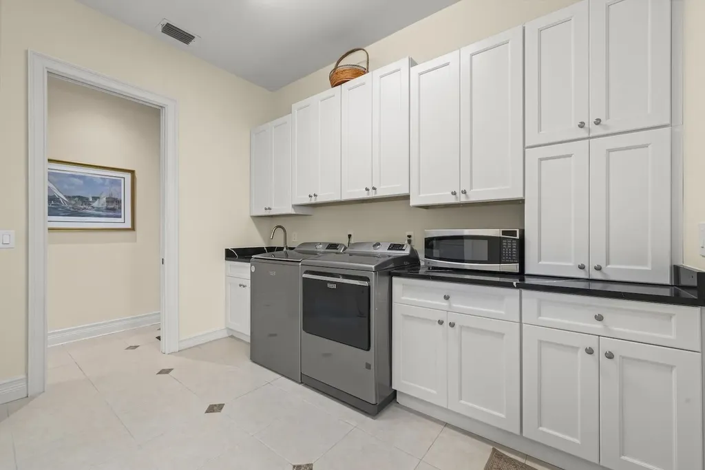 2417 Wulfert Road Sanibel FL 33957