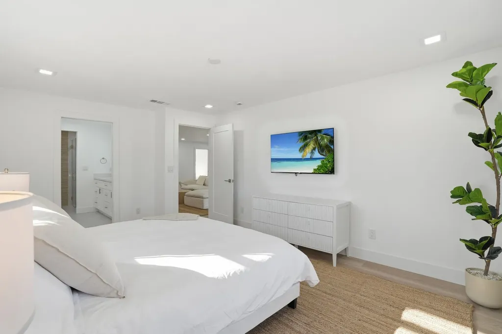 1040 Kings Crown Drive Sanibel FL 33957-0000