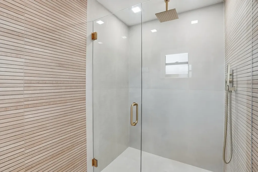 1040 Kings Crown Drive Sanibel FL 33957-0000