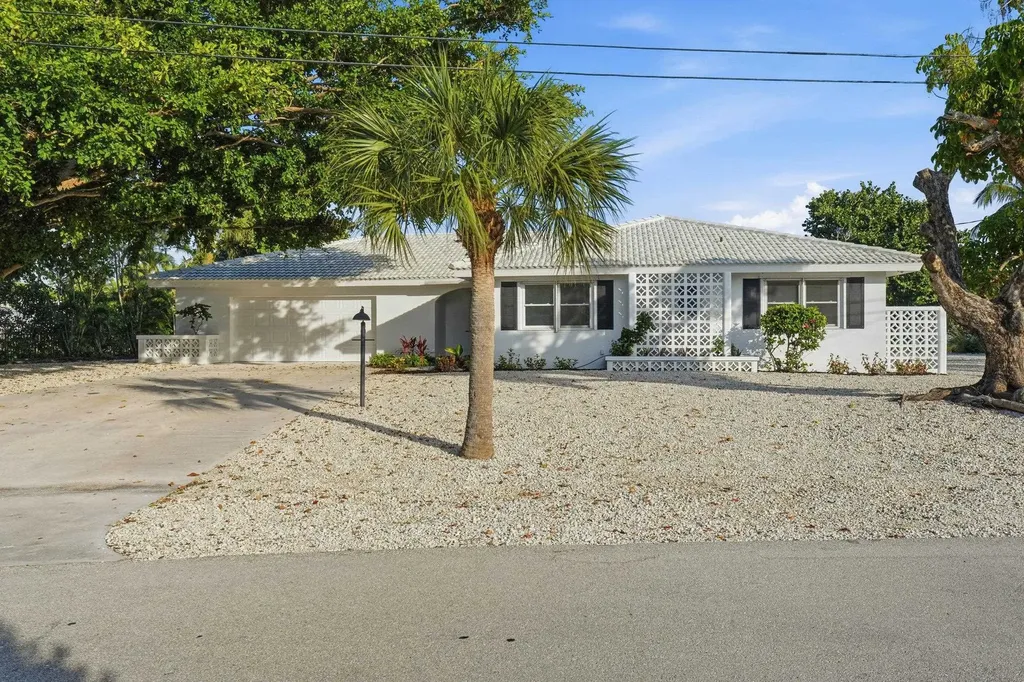 1040 Kings Crown Drive Sanibel FL 33957-0000