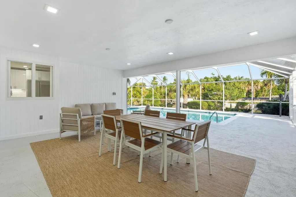 1040 Kings Crown Drive Sanibel FL 33957-0000