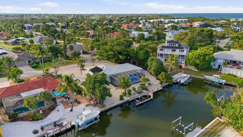 1040 Kings Crown Drive Sanibel FL 33957-0000