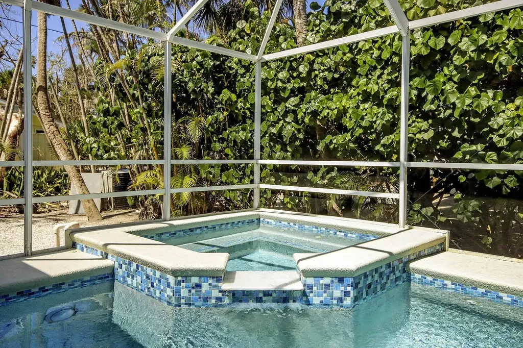 11529 Laika Captiva FL 33924