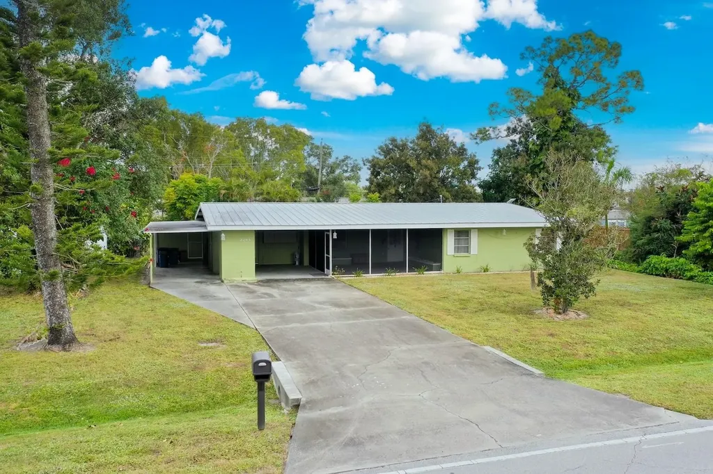 2285 Sunrise Boulevard Fort Myers FL 33907