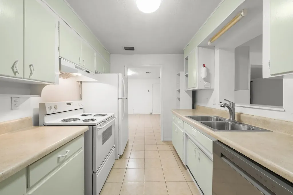 2285 Sunrise Boulevard Fort Myers FL 33907