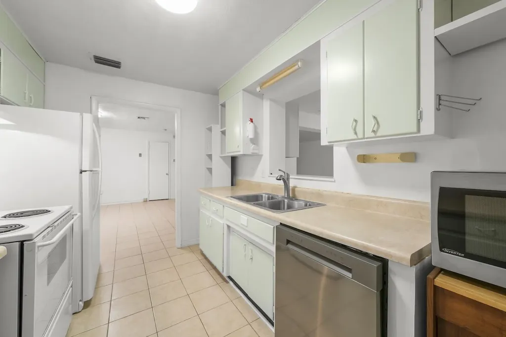 2285 Sunrise Boulevard Fort Myers FL 33907