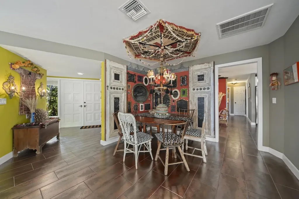 6076 Castaways Lane Sanibel FL 33957