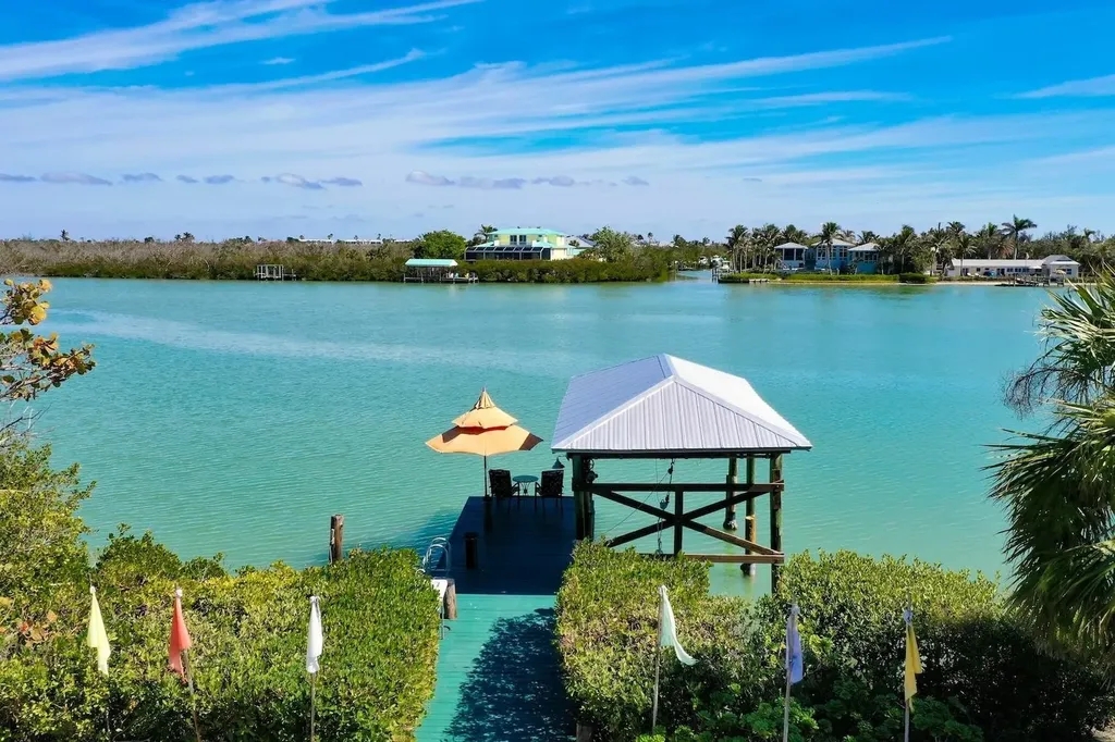 6076 Castaways Lane Sanibel FL 33957