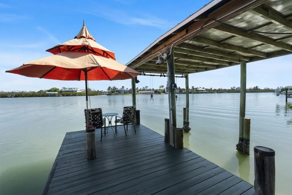 6076 Castaways Lane Sanibel FL 33957