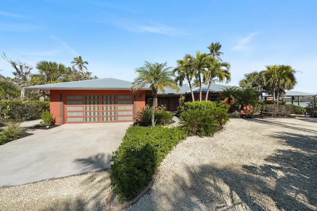 6076 Castaways Lane Sanibel FL 33957