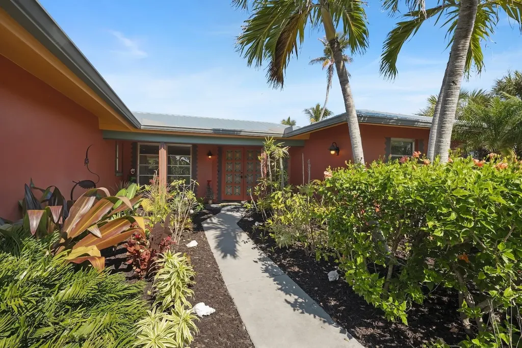 6076 Castaways Lane Sanibel FL 33957