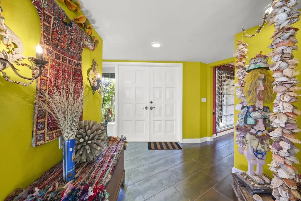 6076 Castaways Lane Sanibel FL 33957