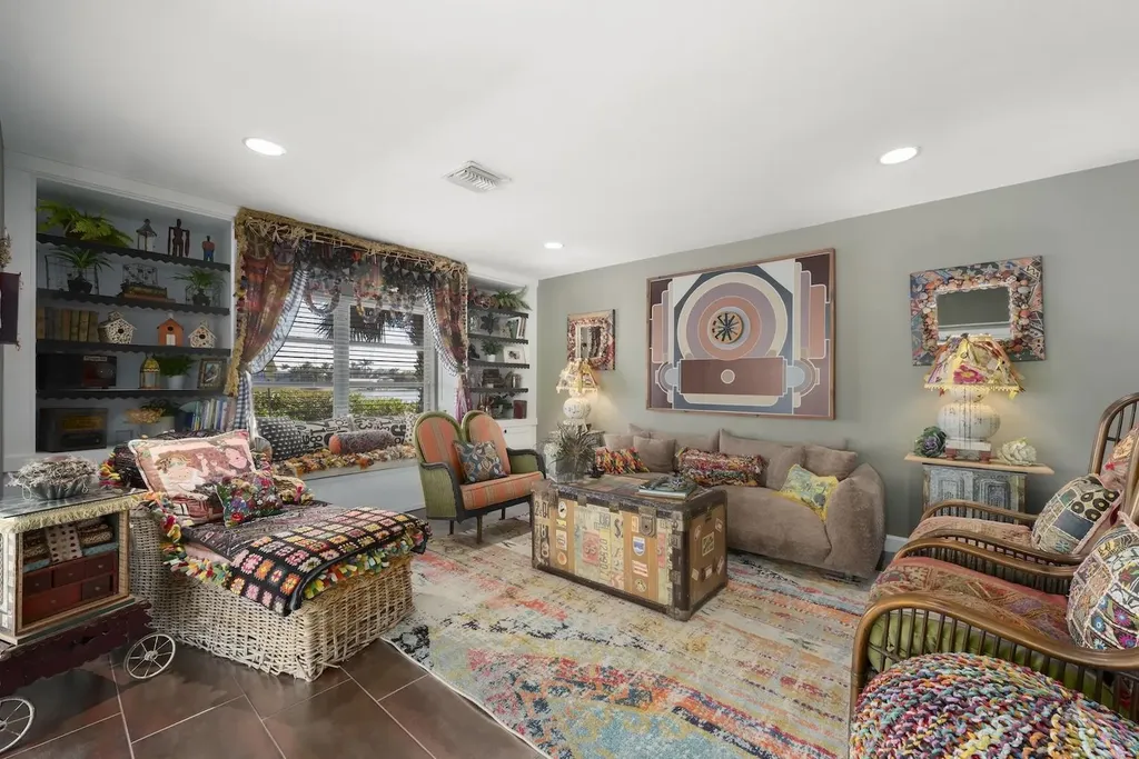 6076 Castaways Lane Sanibel FL 33957