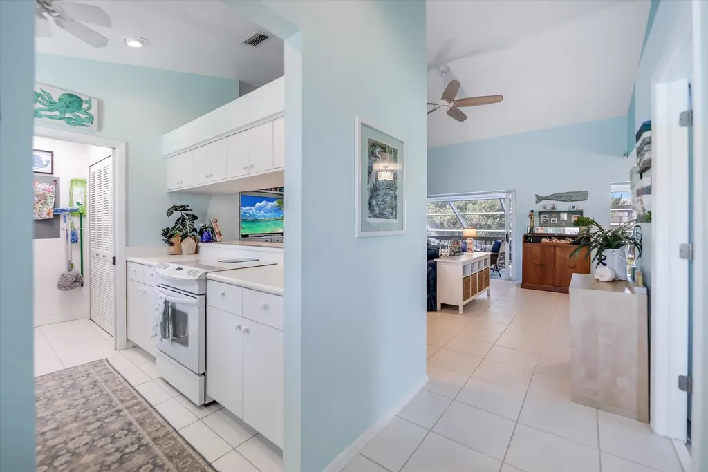 693 Emeril Court Sanibel FL 33957