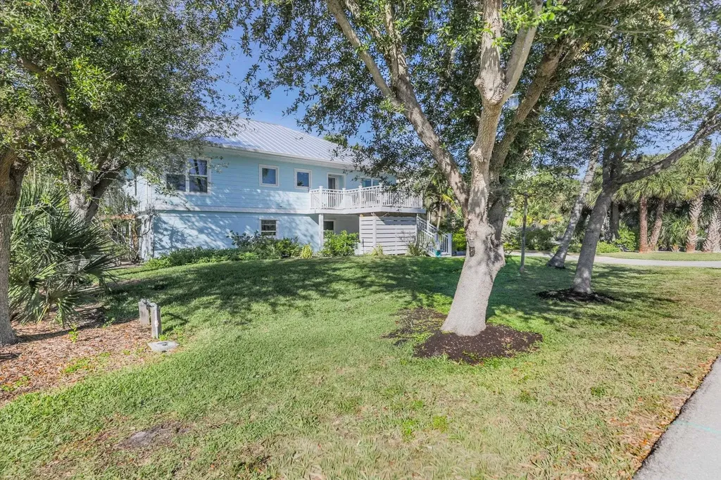 693 Emeril Court Sanibel FL 33957