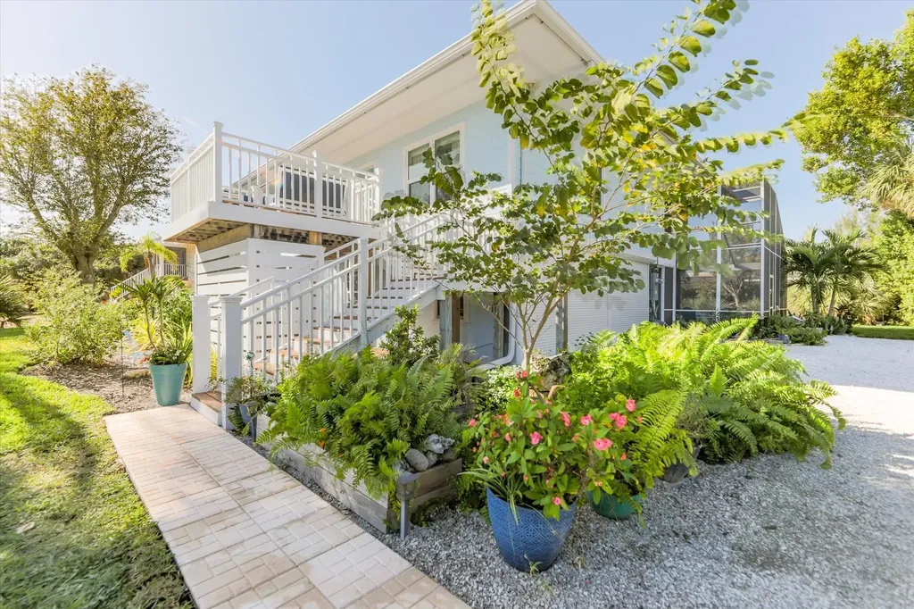 693 Emeril Court Sanibel FL 33957