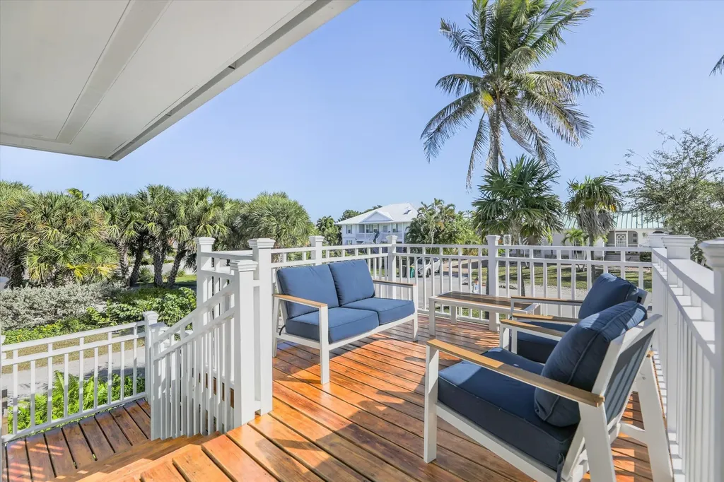 693 Emeril Court Sanibel FL 33957