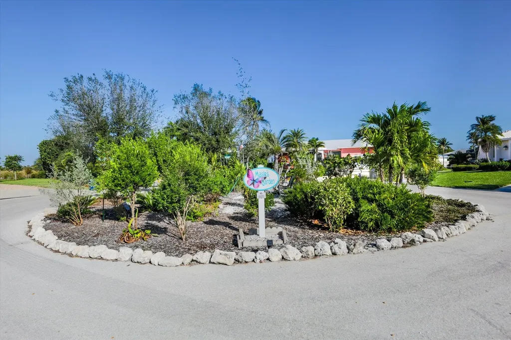 693 Emeril Court Sanibel FL 33957