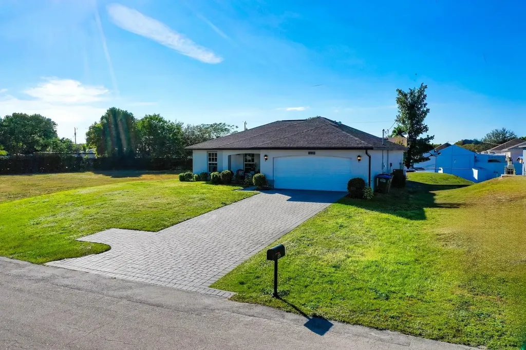 1228 NW 12th Avenue Cape Coral FL 33993