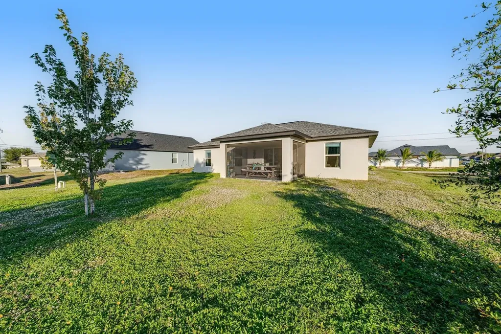 1228 NW 12th Avenue Cape Coral FL 33993