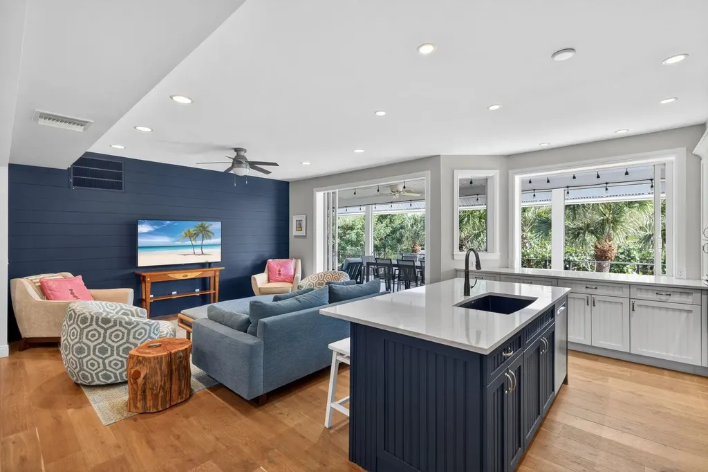 699 Anchor Drive Sanibel FL 33957