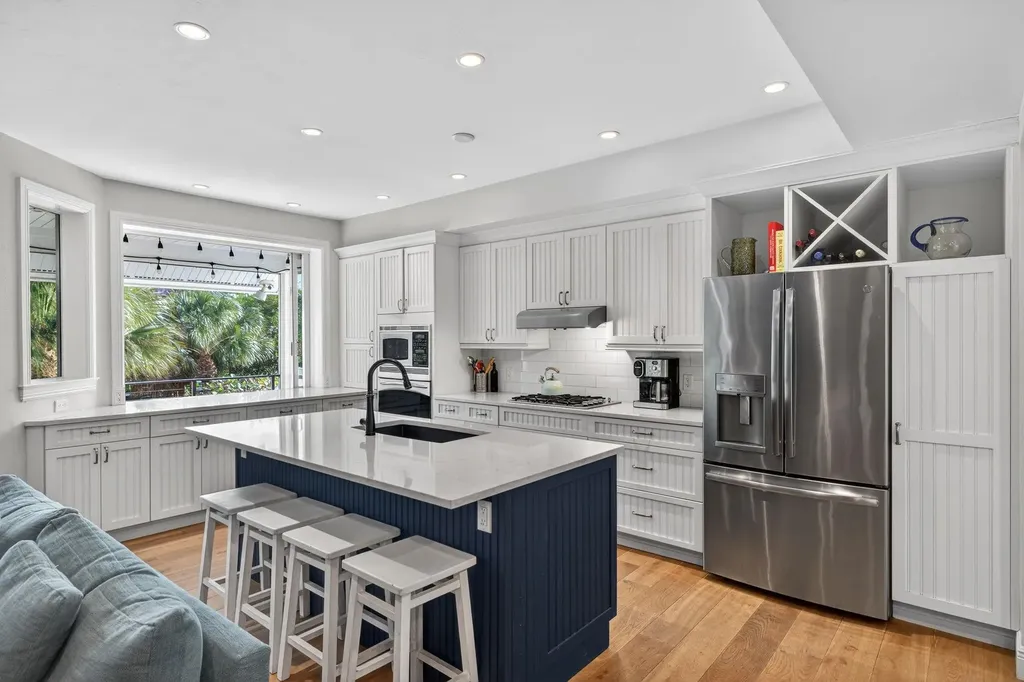 699 Anchor Drive Sanibel FL 33957