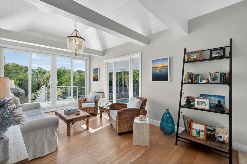 699 Anchor Drive Sanibel FL 33957