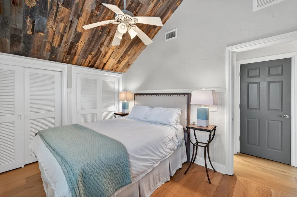 699 Anchor Drive Sanibel FL 33957