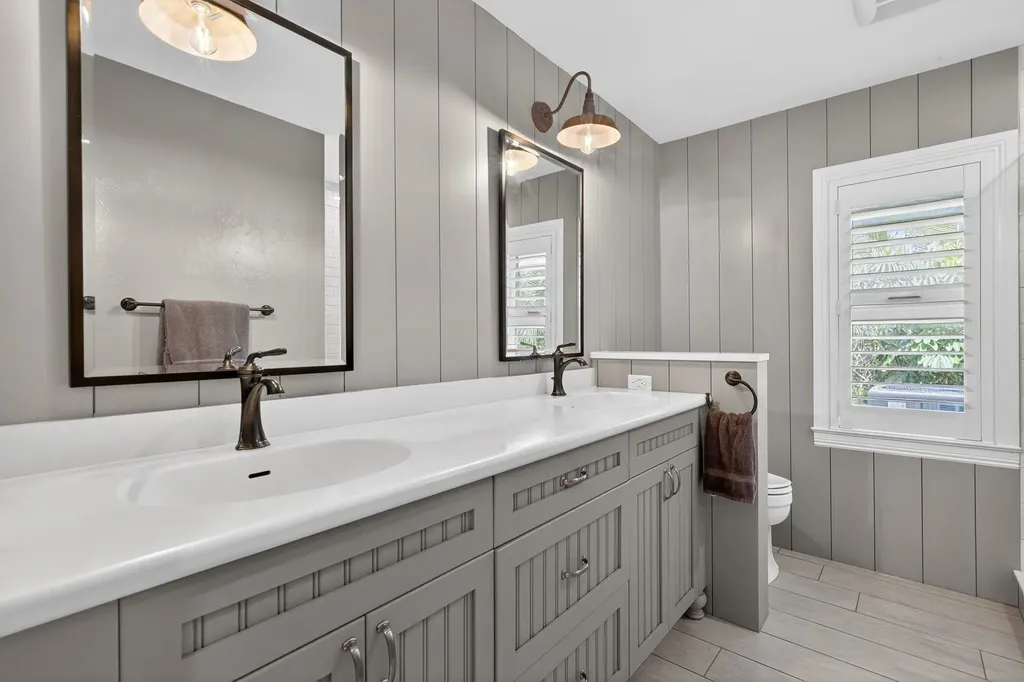 699 Anchor Drive Sanibel FL 33957