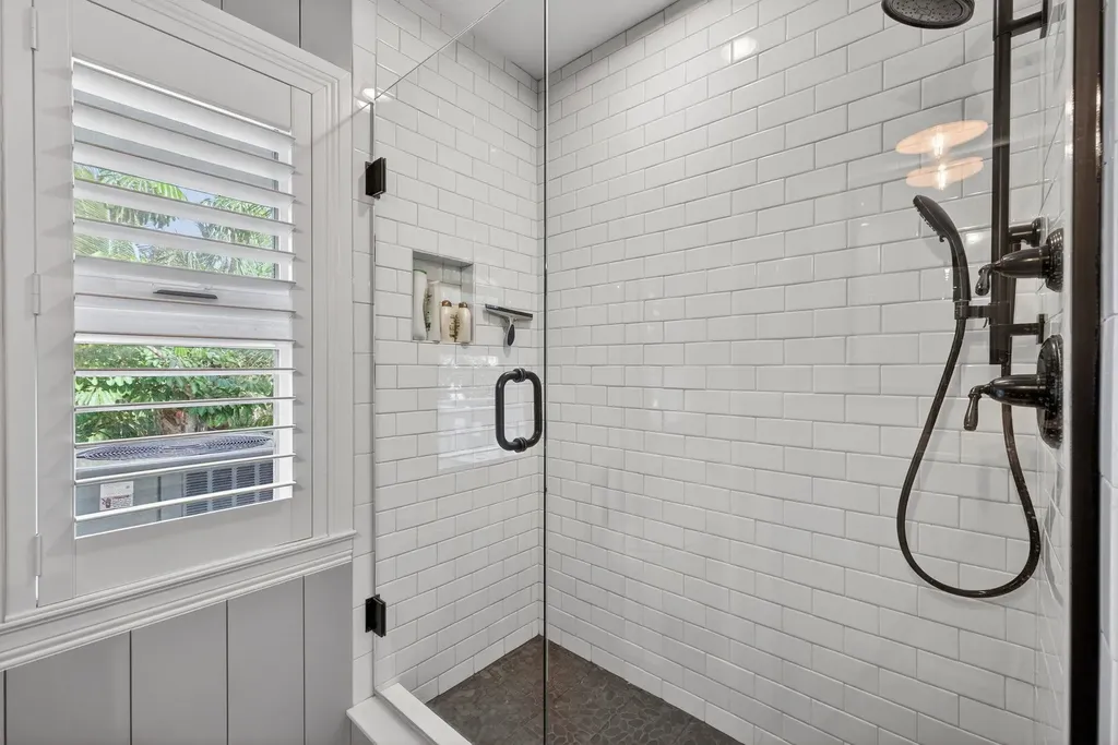 699 Anchor Drive Sanibel FL 33957