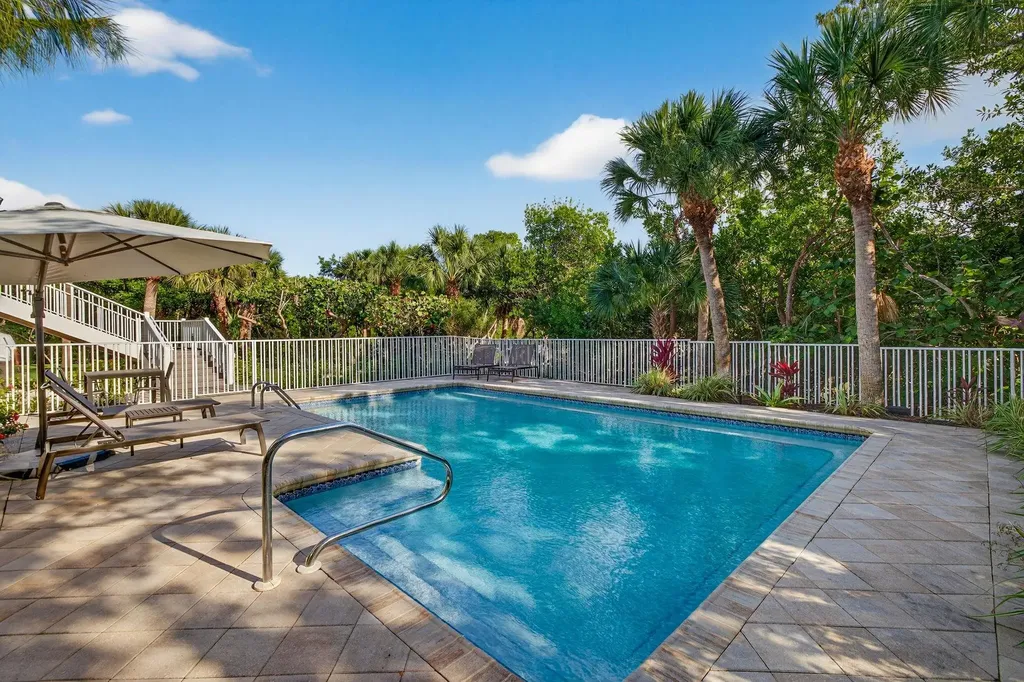 699 Anchor Drive Sanibel FL 33957