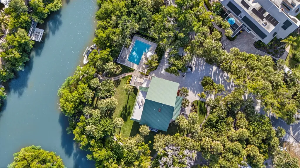 699 Anchor Drive Sanibel FL 33957