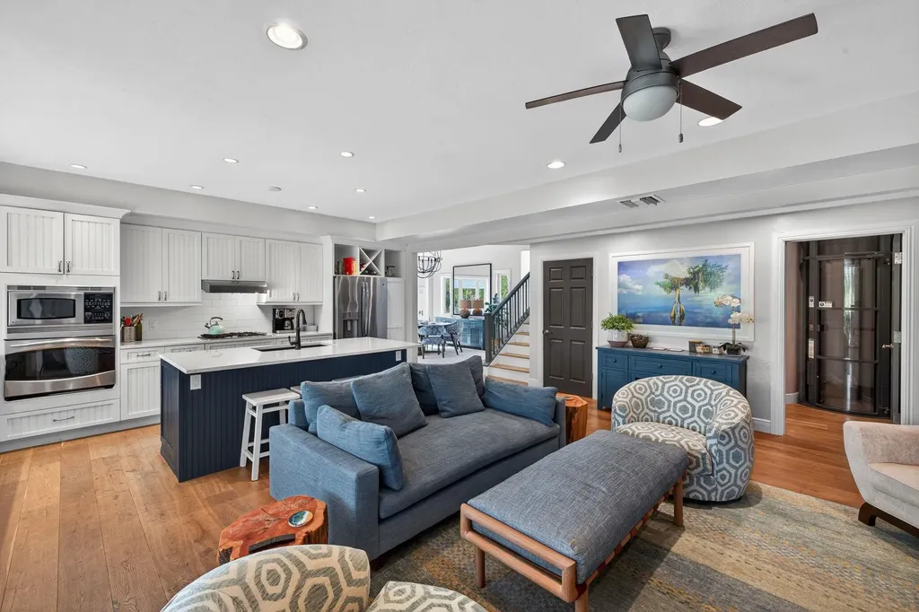 699 Anchor Drive Sanibel FL 33957