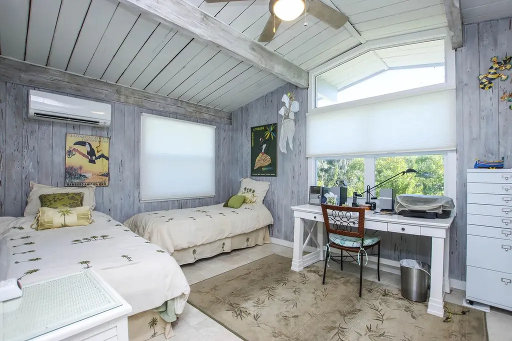 2667 Coconut Drive Sanibel FL 33957