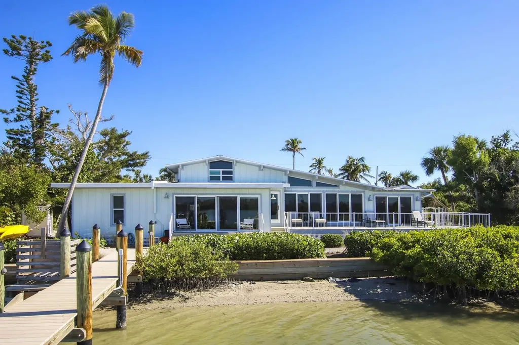 2667 Coconut Drive Sanibel FL 33957