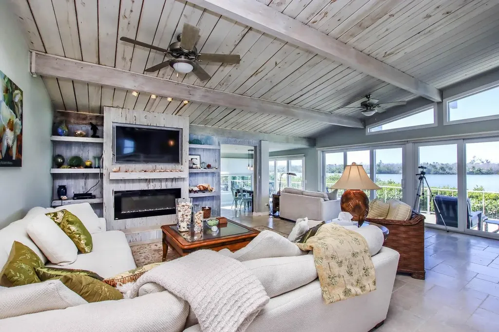 2667 Coconut Drive Sanibel FL 33957