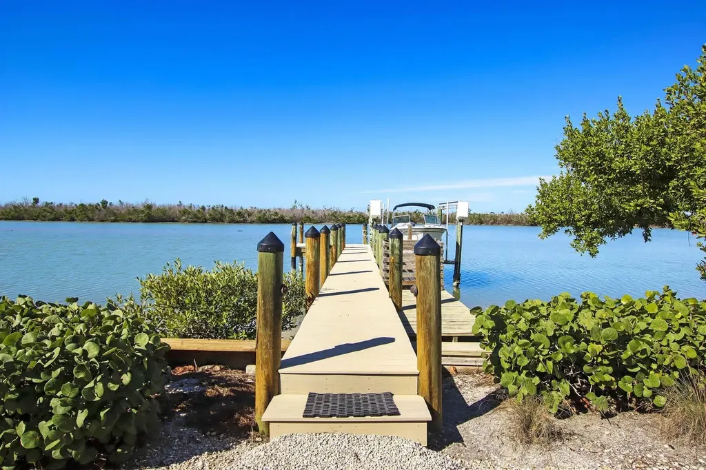 2667 Coconut Drive Sanibel FL 33957