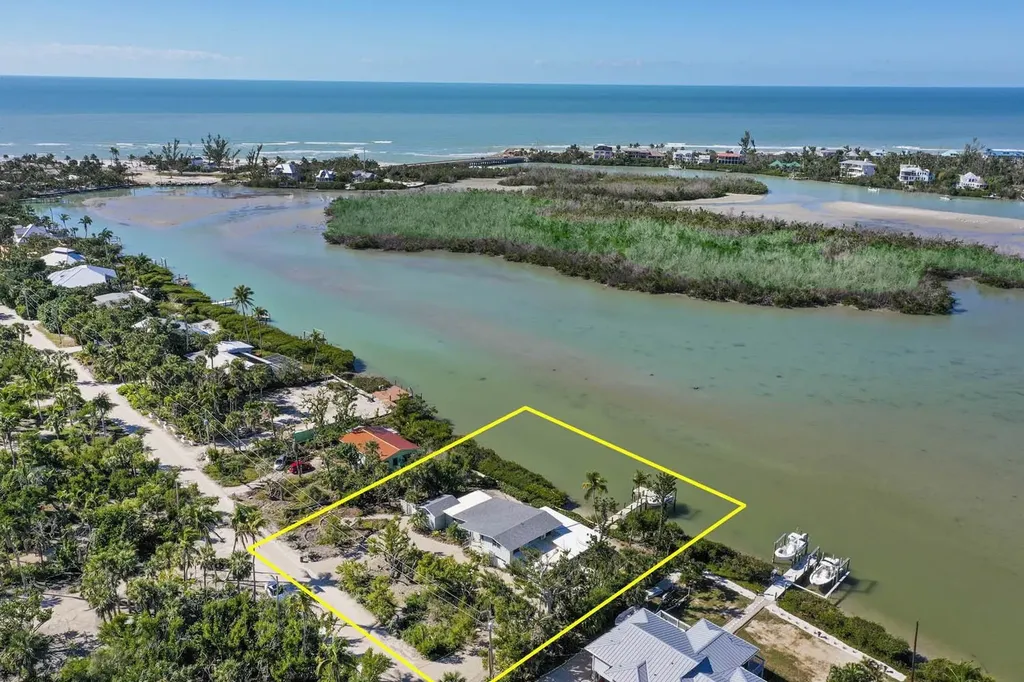 2667 Coconut Drive Sanibel FL 33957