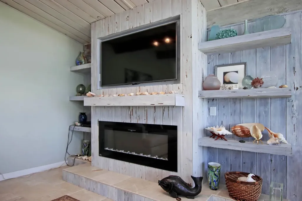 2667 Coconut Drive Sanibel FL 33957