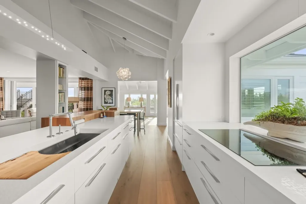 5145 Joewood Drive Sanibel FL 33957