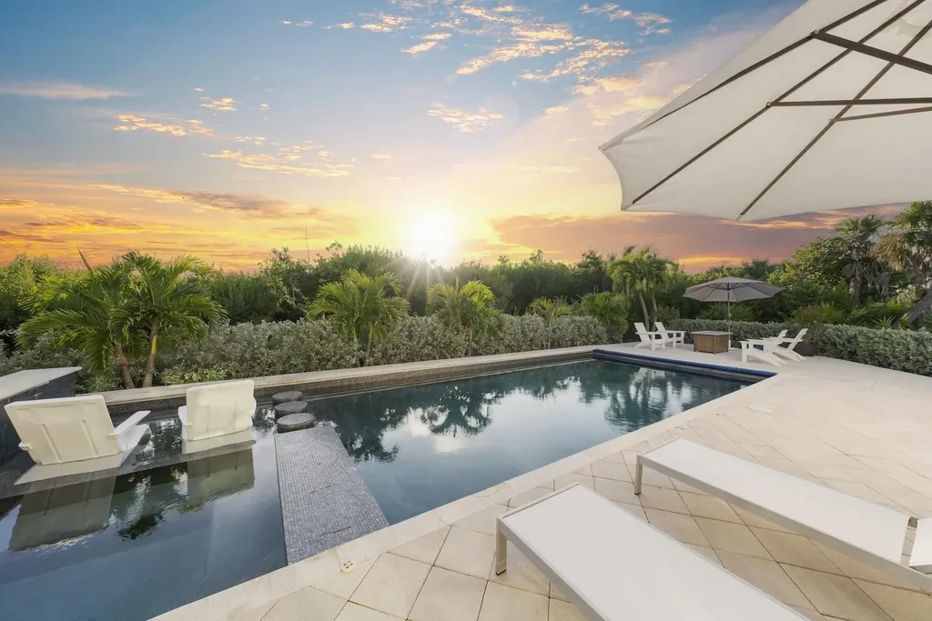 5145 Joewood Drive Sanibel FL 33957