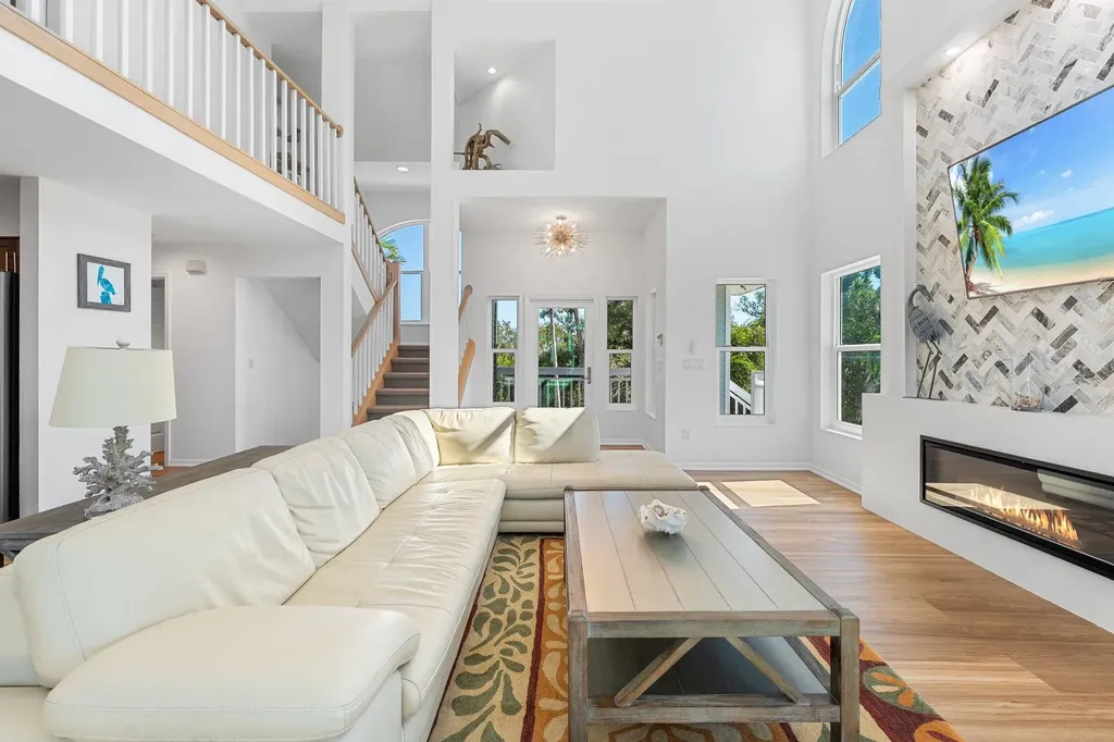 241 Violet Drive Sanibel FL 33957