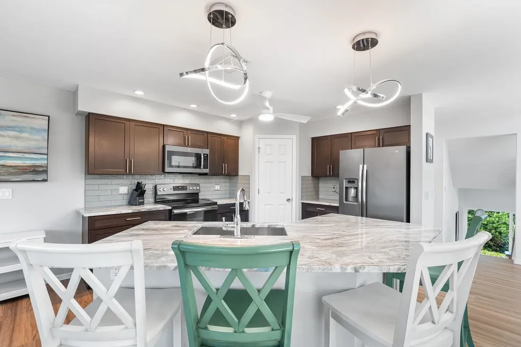 241 Violet Drive Sanibel FL 33957