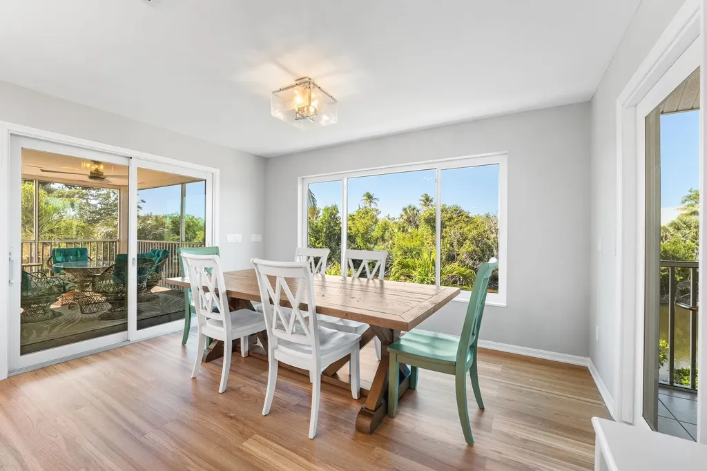 241 Violet Drive Sanibel FL 33957