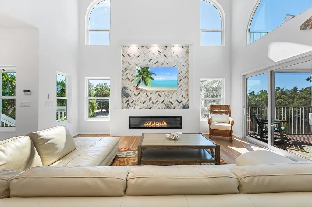 241 Violet Drive Sanibel FL 33957