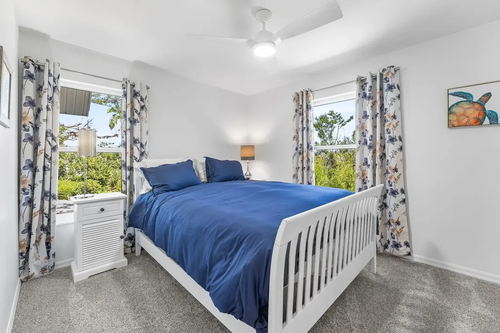 241 Violet Drive Sanibel FL 33957