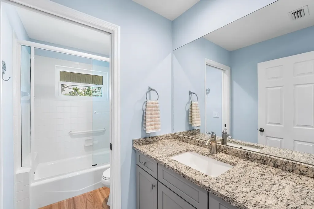 241 Violet Drive Sanibel FL 33957