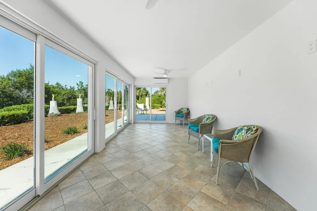 241 Violet Drive Sanibel FL 33957