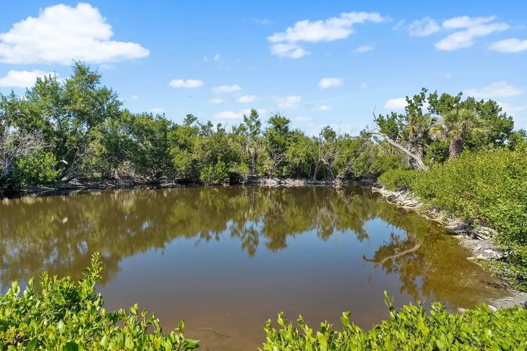 241 Violet Drive Sanibel FL 33957